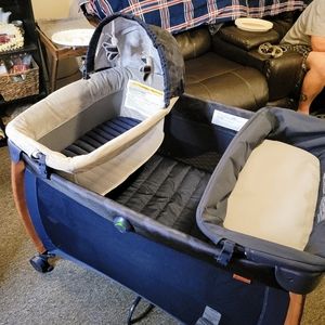 Monbebe flex deluxe portable play gard